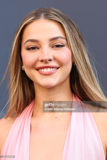 Madelyn Cline - Poster 1