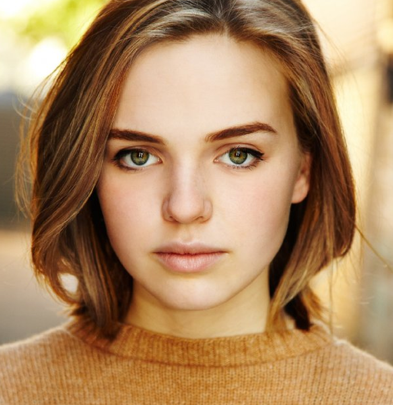 Odessa Young - Foto 1