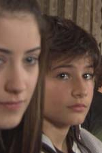 Poster de Episódio 18. Bölüm (2009)