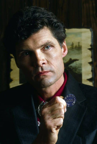 Everett McGill