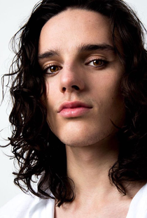 Harry Collett - Poster 1