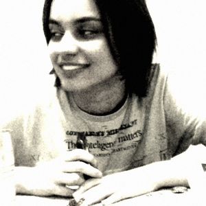 Foto de perfil de Caren Fontenele