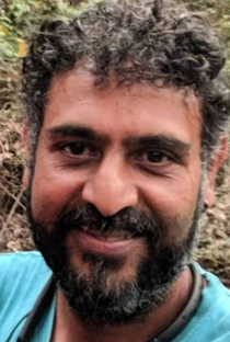 Raghav Dar - Poster / Capa / Cartaz - Oficial 1