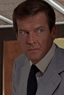 Roger Moore (I) - Poster / Capa / Cartaz - Oficial 3