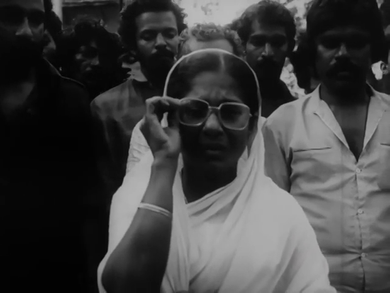 Foto 1 de Amma Ariyan