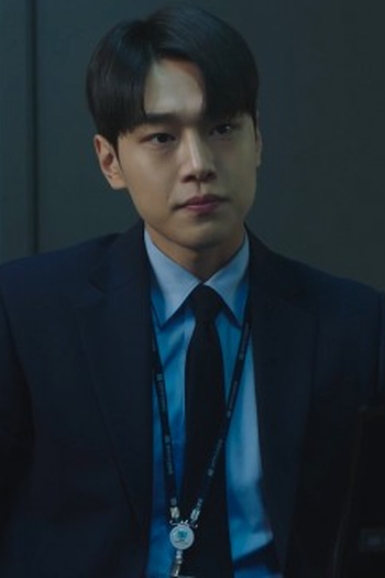 Poster de Episódio 네 손으로 수갑 채워 (2023)