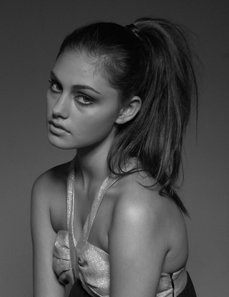 Phoebe Tonkin - Foto 3