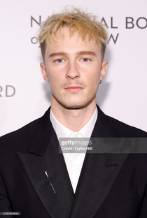 Drew Starkey - Poster 4