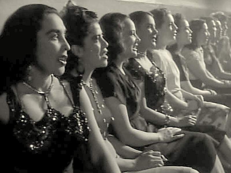 Foto 7 de Santa Entre Demônios