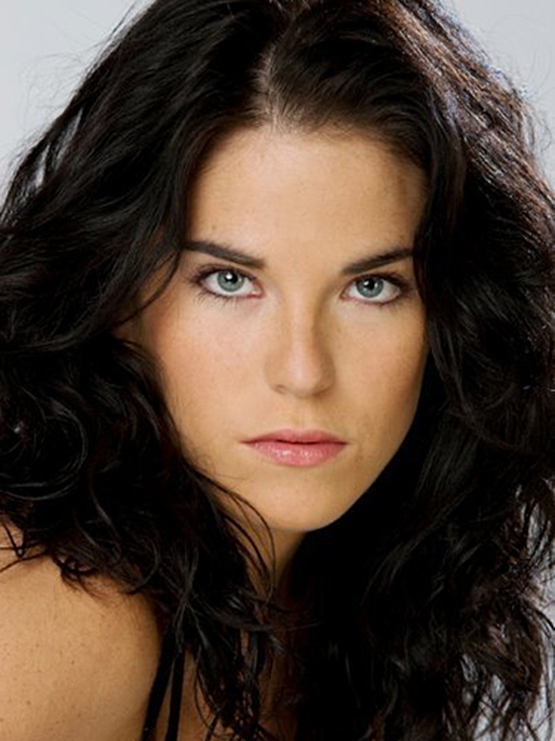 Karla Souza - Foto 4