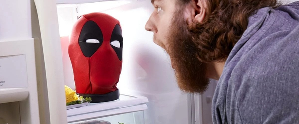 Cabeça falante do Deadpool está a venda na Amazon Brasil!