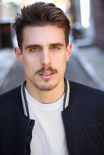 Kyle Glenn (V) - Poster / Capa / Cartaz - Oficial 1