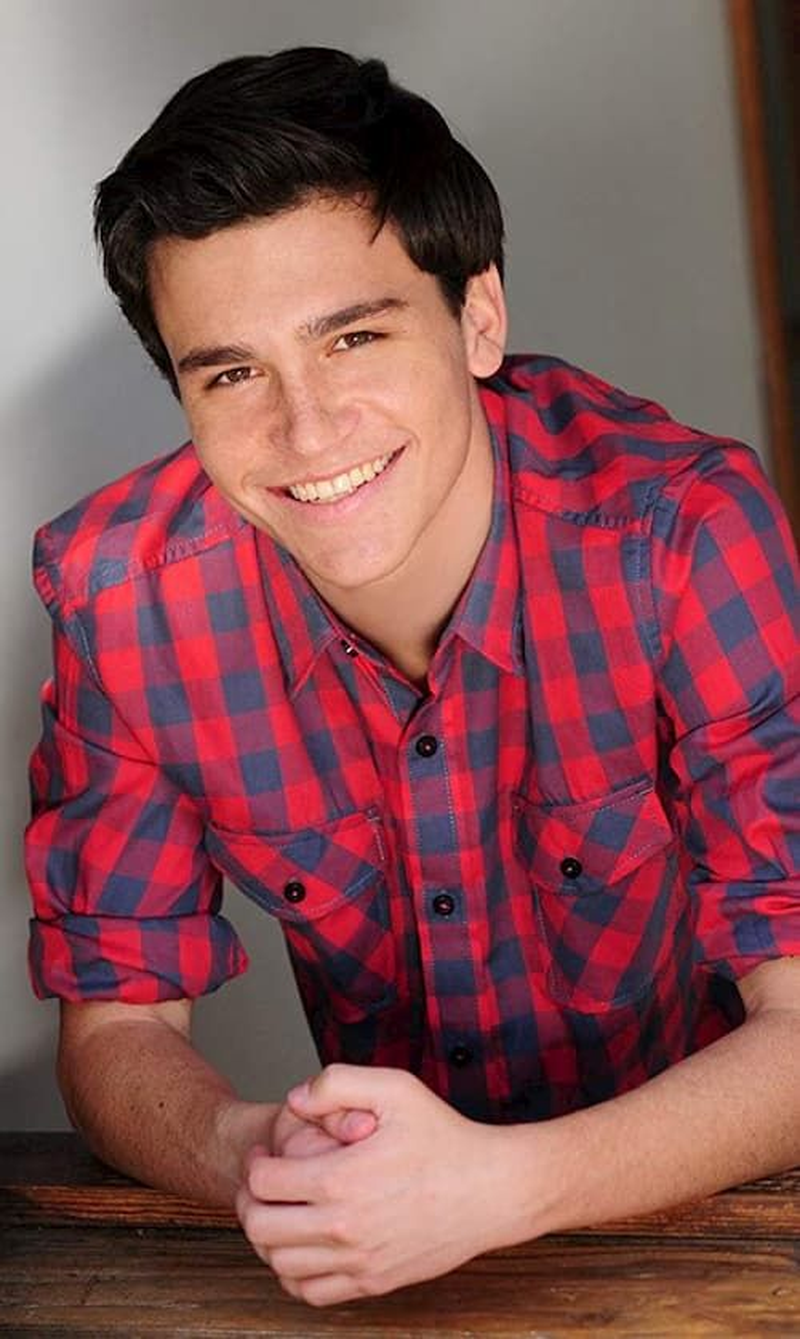 Kalama Epstein - Foto 1