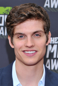 Daniel Sharman