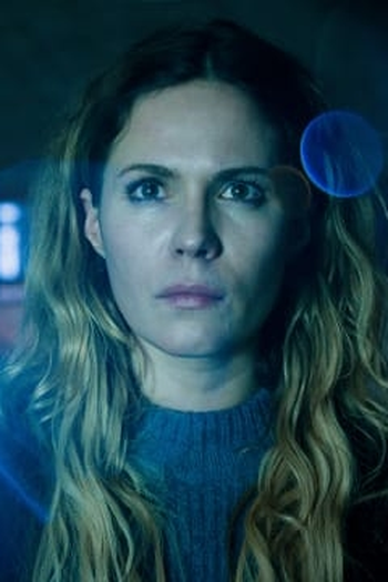 Poster de Episódio Mustaa vettä (2020)