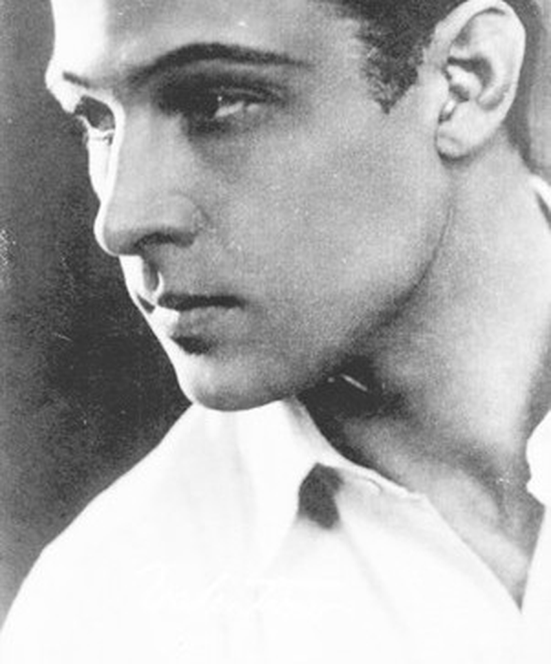 Rodolfo Valentino - Foto 1