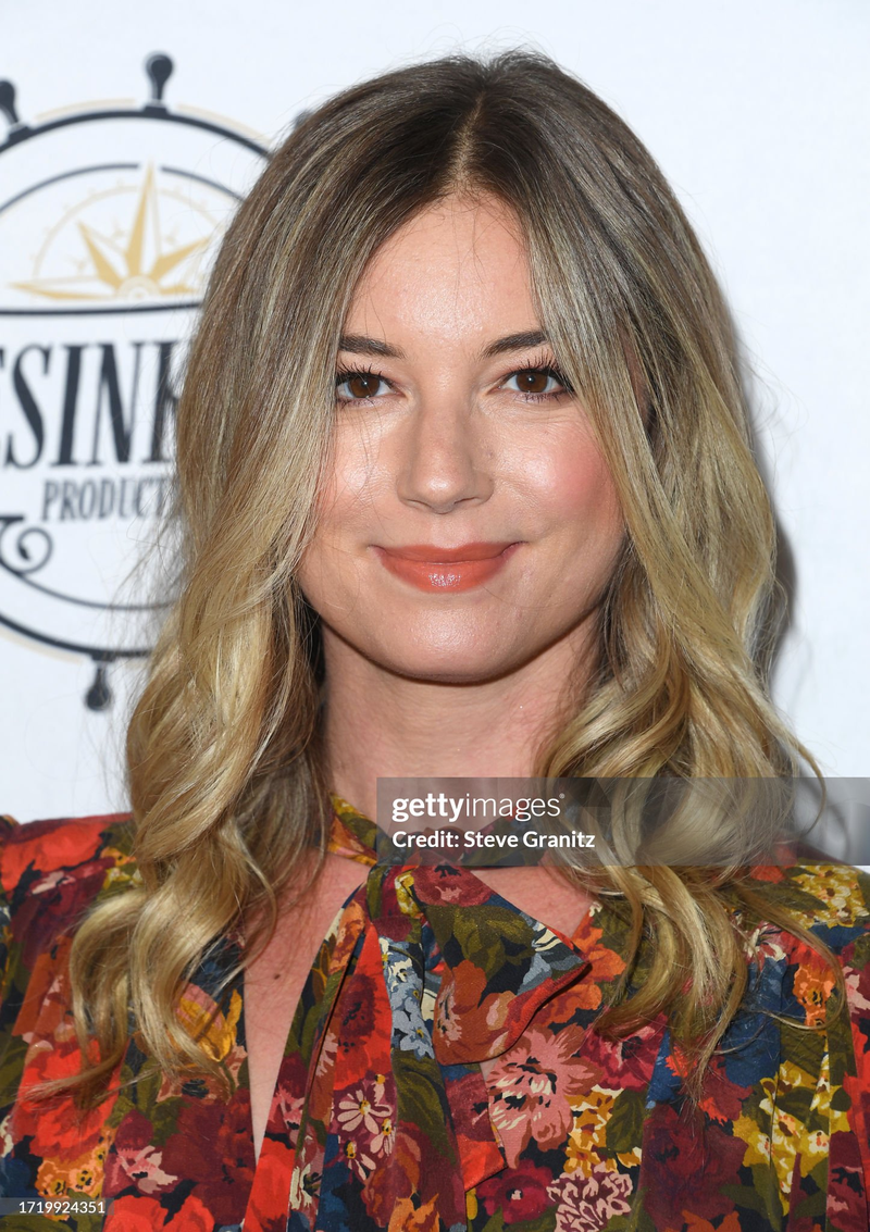 Emily VanCamp - Foto 12
