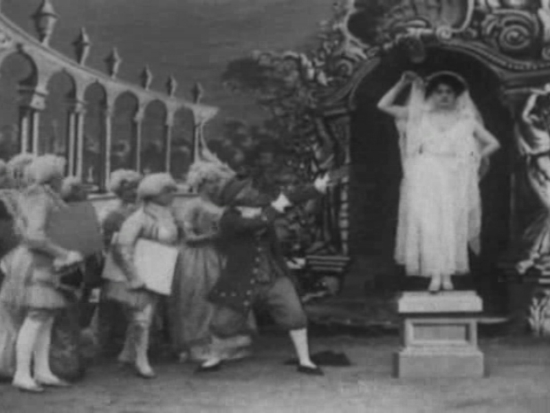 Foto 1 de La Statue Animée