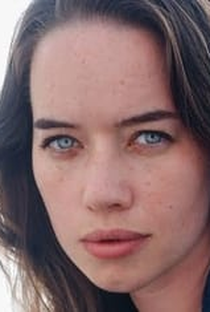 Anna Popplewell - Poster / Capa / Cartaz - Oficial 1