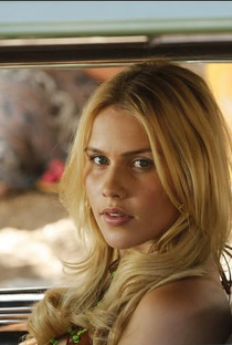 Claire Holt (I) - Poster 5