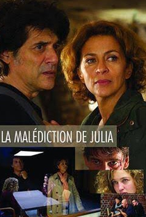 A maldição de Júlia - Poster / Capa / Cartaz - Oficial 1