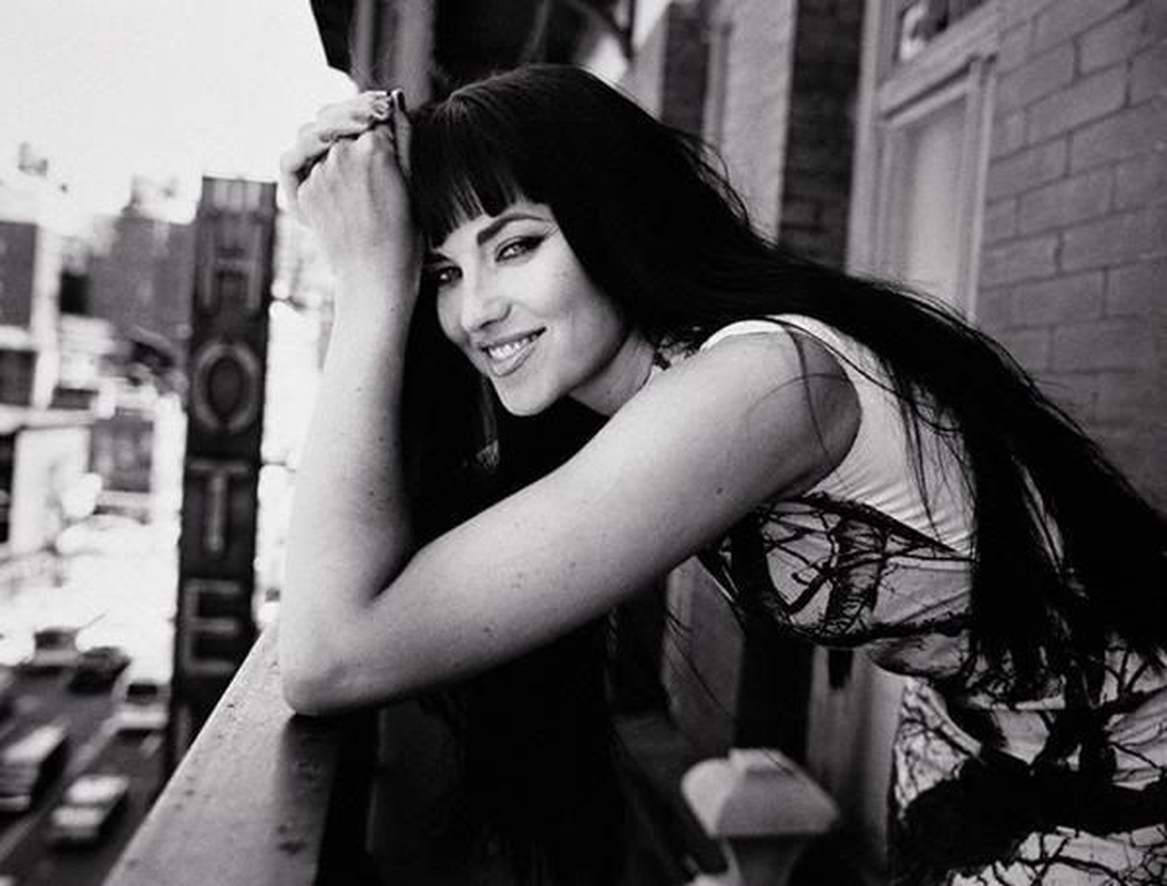 Lucy Lawless - Foto 13