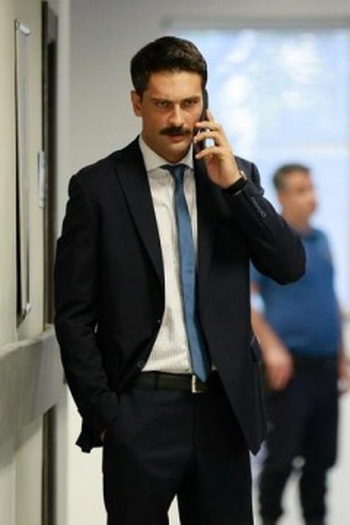 Poster de Episódio 22. Bölüm (2022)