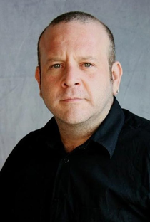 Charles Paraventi - Poster / Capa / Cartaz - Oficial 1