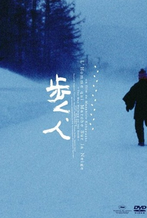 Homem Andando na Neve - Poster / Capa / Cartaz - Oficial 1