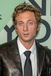 Jeremy Allen White - Poster 1