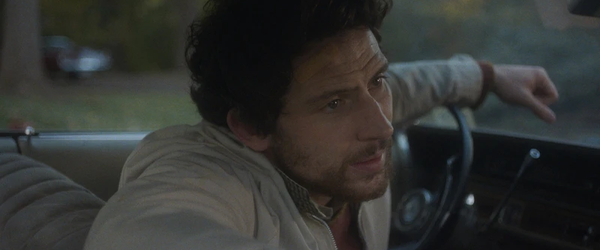 Assista ao trailer de The Mastermind, com Josh O’Connor