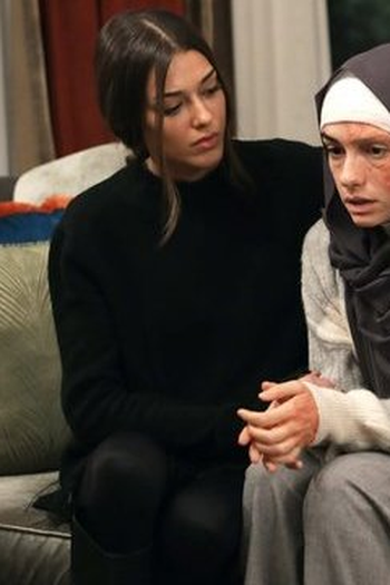 Poster de Episódio 11. Bölüm (2021)