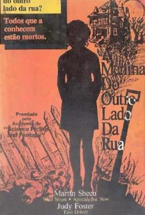 A Menina do Outro Lado da Rua - Poster / Capa / Cartaz - Oficial 6