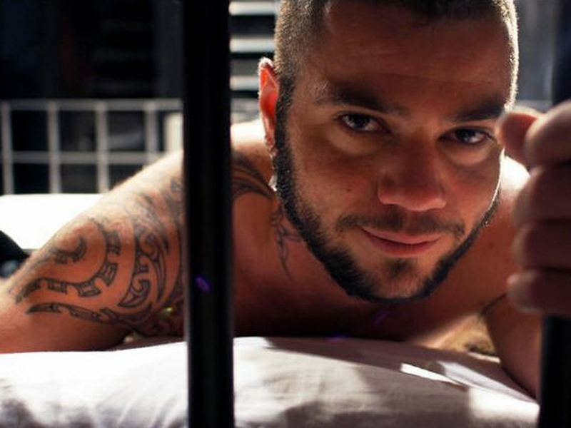 Foto 1 de Fucking Different XXX