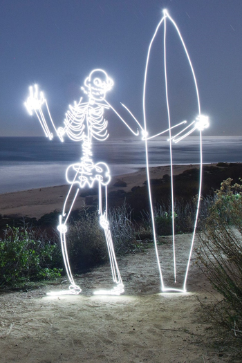  de Curta Light Goes On (2013)