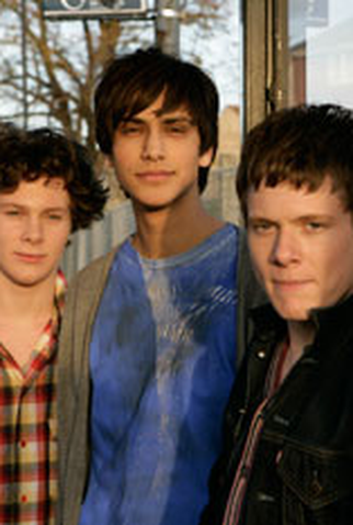 Poster 2 de Curta Skins - Unseen: Last Bus (2009)