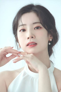 Kim Da-hyun - Poster 1