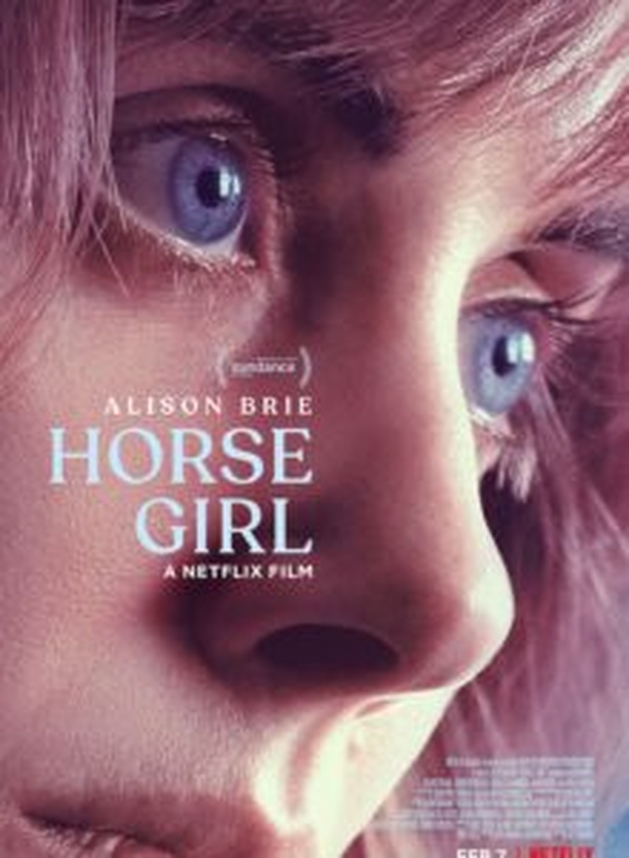 Crítica: Entre Realidades (“Horse Girl”) | CineCríticas