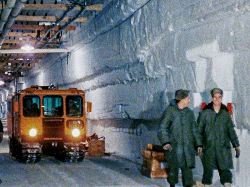 Foto 4 de Camp Century