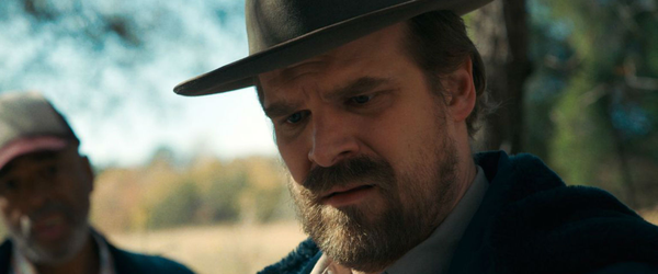 David Harbour anuncia fim das gravações de Stranger Things
