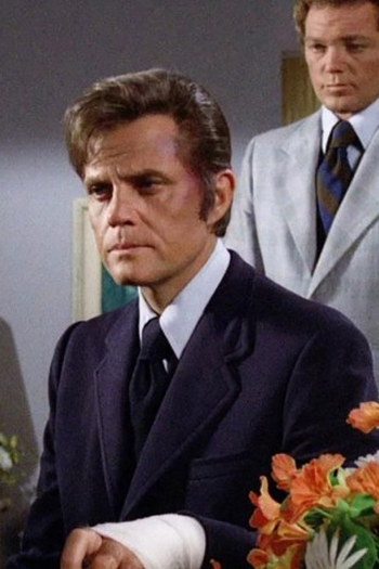 Poster de Episódio A Gun For McGarrett (1974)
