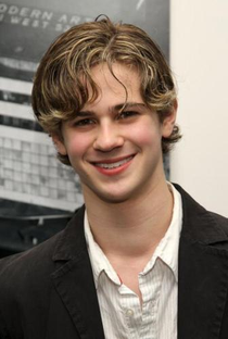 Connor Paolo - Poster / Capa / Cartaz - Oficial 1