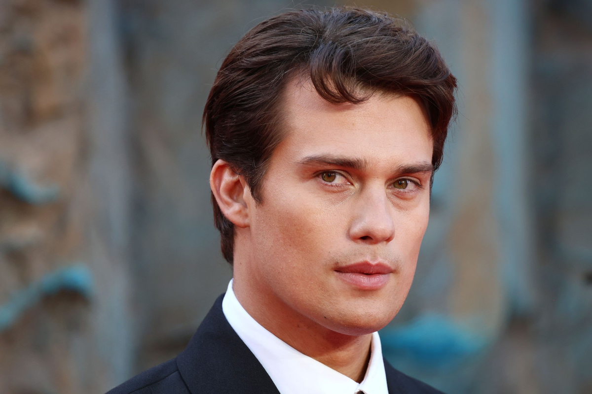 Nicholas Galitzine - Foto 12