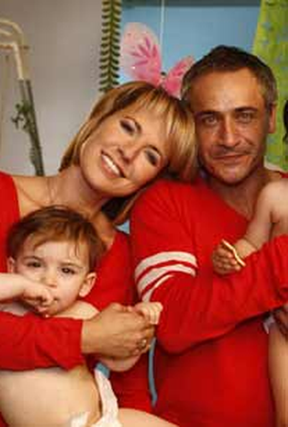 Poster 1 de Filme Mother at 40 (2010)