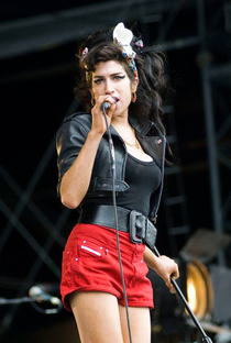 Amy Winehouse - Live at T in the Park 2008 - Poster / Capa / Cartaz - Oficial 1