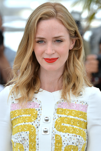 Emily Blunt - Poster 5