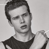 Oliver Stark - Foto 1
