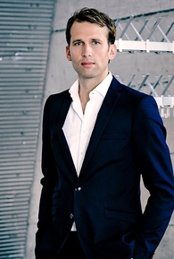 Notícias Relacionadas Tillbert StrahlSchäfer Artista Filmow