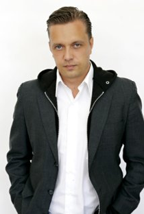 Steven Wiig - Poster / Capa / Cartaz - Oficial 1