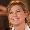 Ellen Pompeo questiona falta de diversidade na equipe da revista Porter